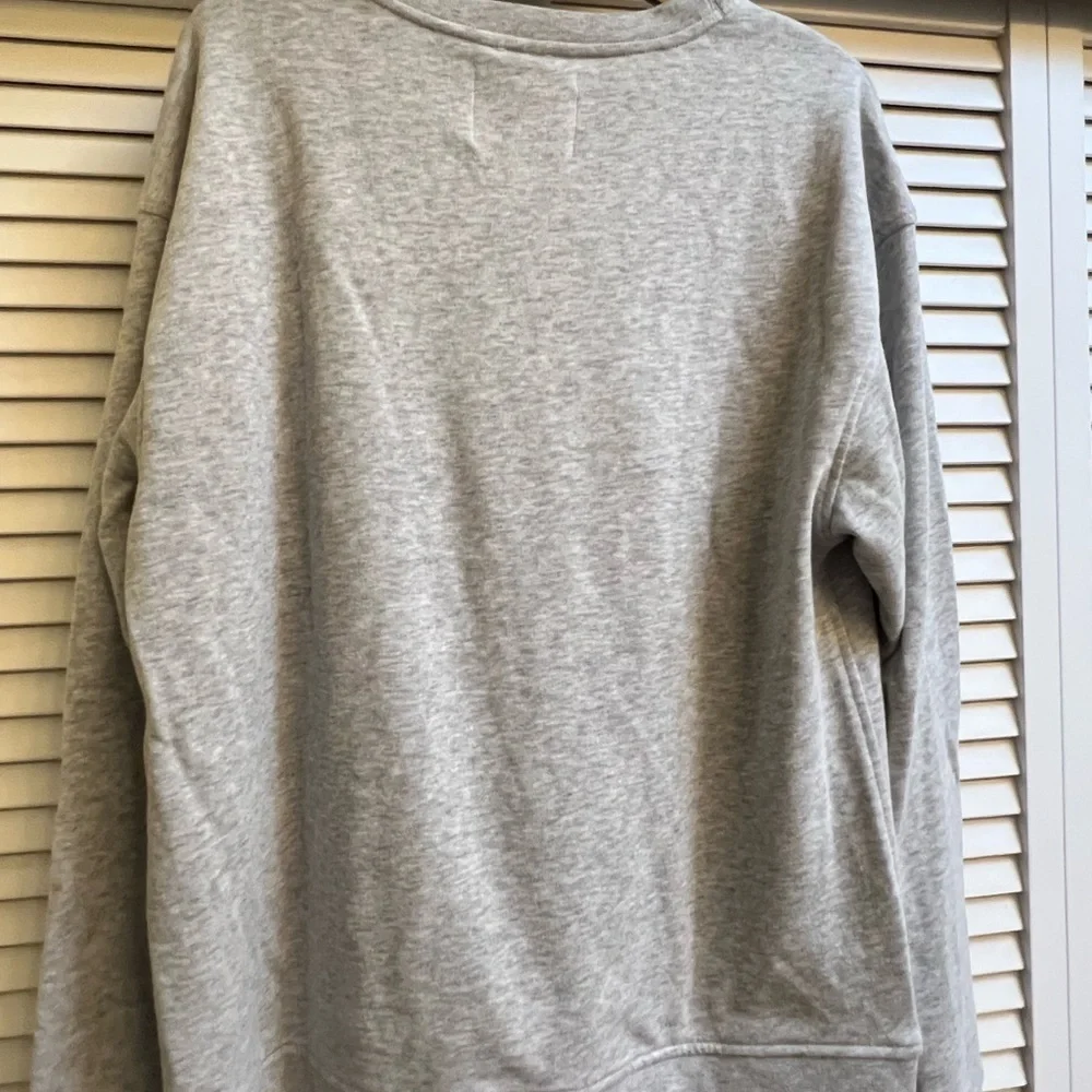 Victoria Sport Sweatshirt Sz M